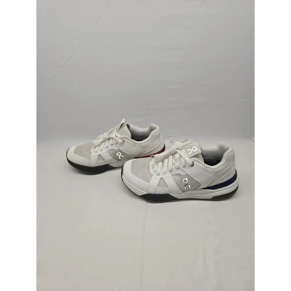 ON The Roger Clubhouse Pro Athletics Shoes Youth size 7